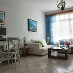 Charissi מלון 3*