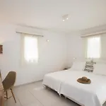 Charissi מלון 3*