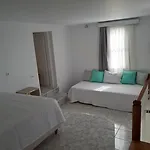 Charissi מלון Mykonos Town