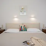 מלון Charissi 3*